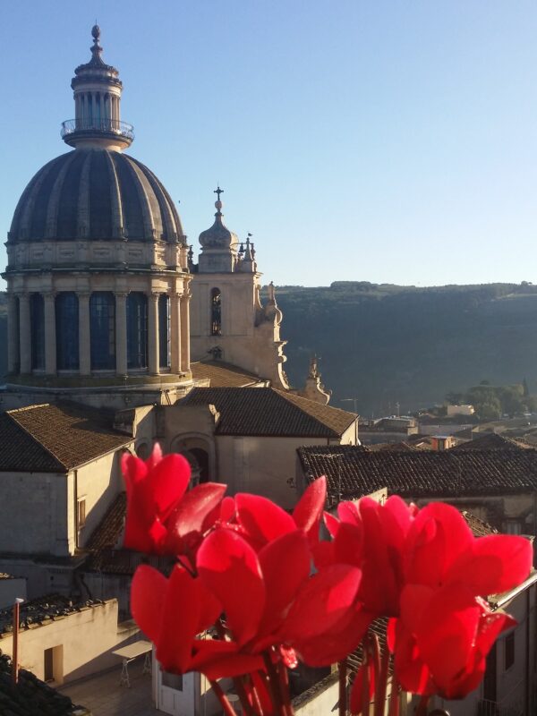 Ricordando Montalbano   ( Ragusa Ibla - Scicli - Punta Secca)                                                                     (Ragusa Ibla) - immagine 2