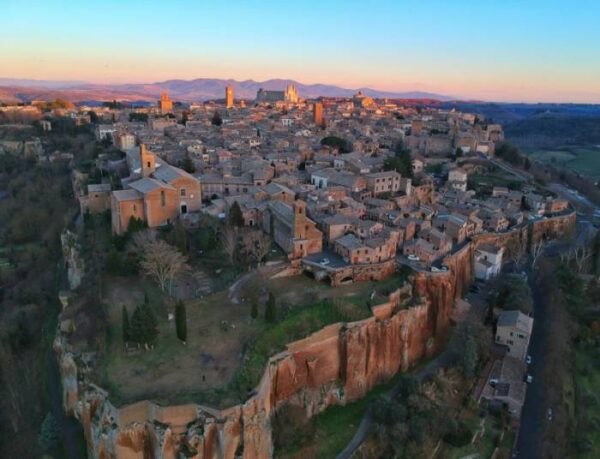 Orvieto...sotto                ( Orvieto) - immagine 8