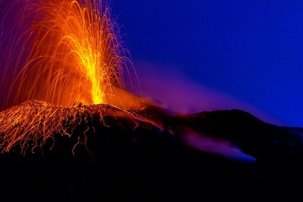 Nella Terra dei Ciclopi                 ( Isole Eolie - Stromboli) - immagine 7