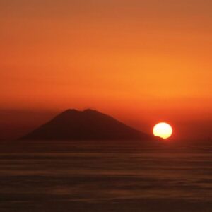 Nella Terra dei Ciclopi                 ( Isole Eolie - Stromboli)