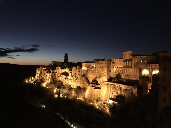 Fra le Vie del Tufo                                                                 (Pitigliano - Sovana)