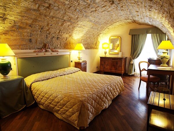 Controvento                                                                                        (Gubbio) - immagine 18
