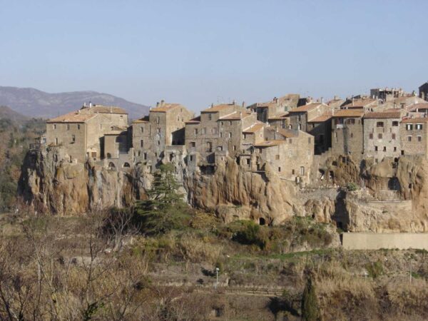 ArcheoTrekking nel Tufo                                                                      (Pitigliano - Sovana) - immagine 2