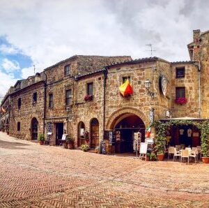 Tra i Borghi sospesi                                                                           (Sovana - Pitigliano)
