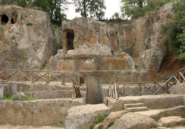 ArcheoTrekking nel Tufo                                                                      (Pitigliano - Sovana) - immagine 5