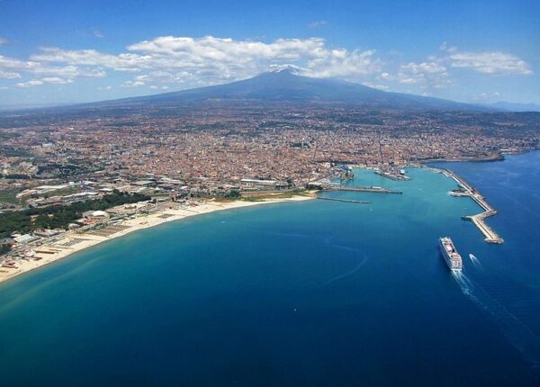 Navigare Siciliano                                                               (Riviera dei Ciclopi  Catania-Acitrezza) - immagine 8