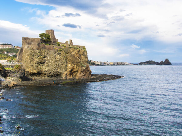 Navigare Siciliano                                                               (Riviera dei Ciclopi  Catania-Acitrezza) - immagine 15