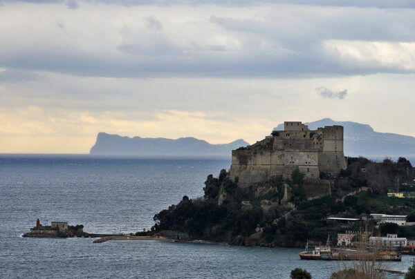 Nel Mare di Marmo                                        (Pozzuoli - Baia - Campi Flegrei) * - immagine 2