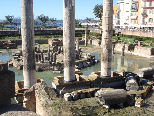 Nella città sommersa                                                  (Baia - Campi Flegrei) * - immagine 20