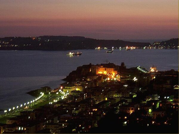 Nella città sommersa                                                  (Baia - Campi Flegrei) * - immagine 22